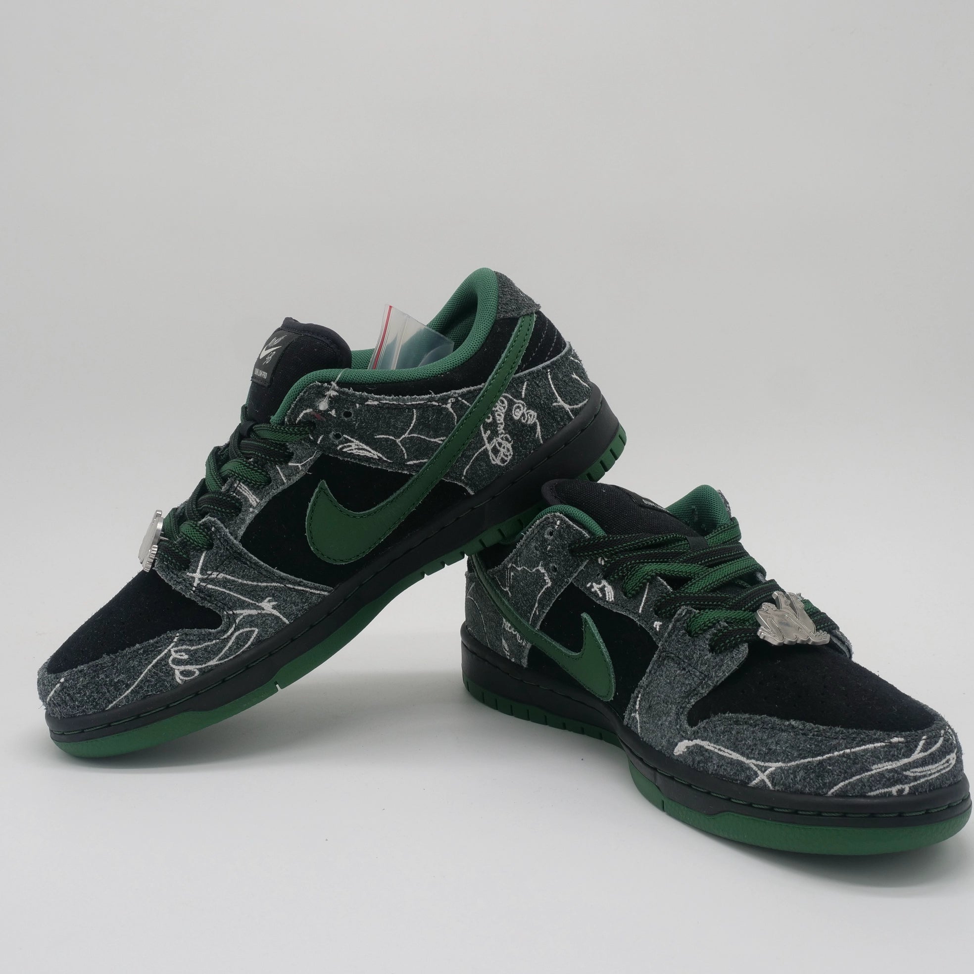 Nike SB Dunk Low There Skateboards - EU 40 1/2