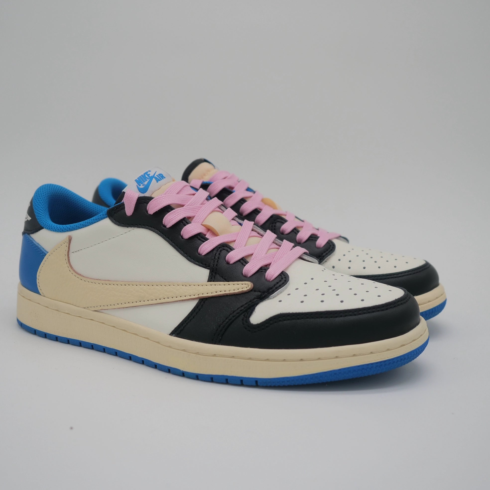 Air Jordan 1 Low x Travis Scott x fragment design - EU 43