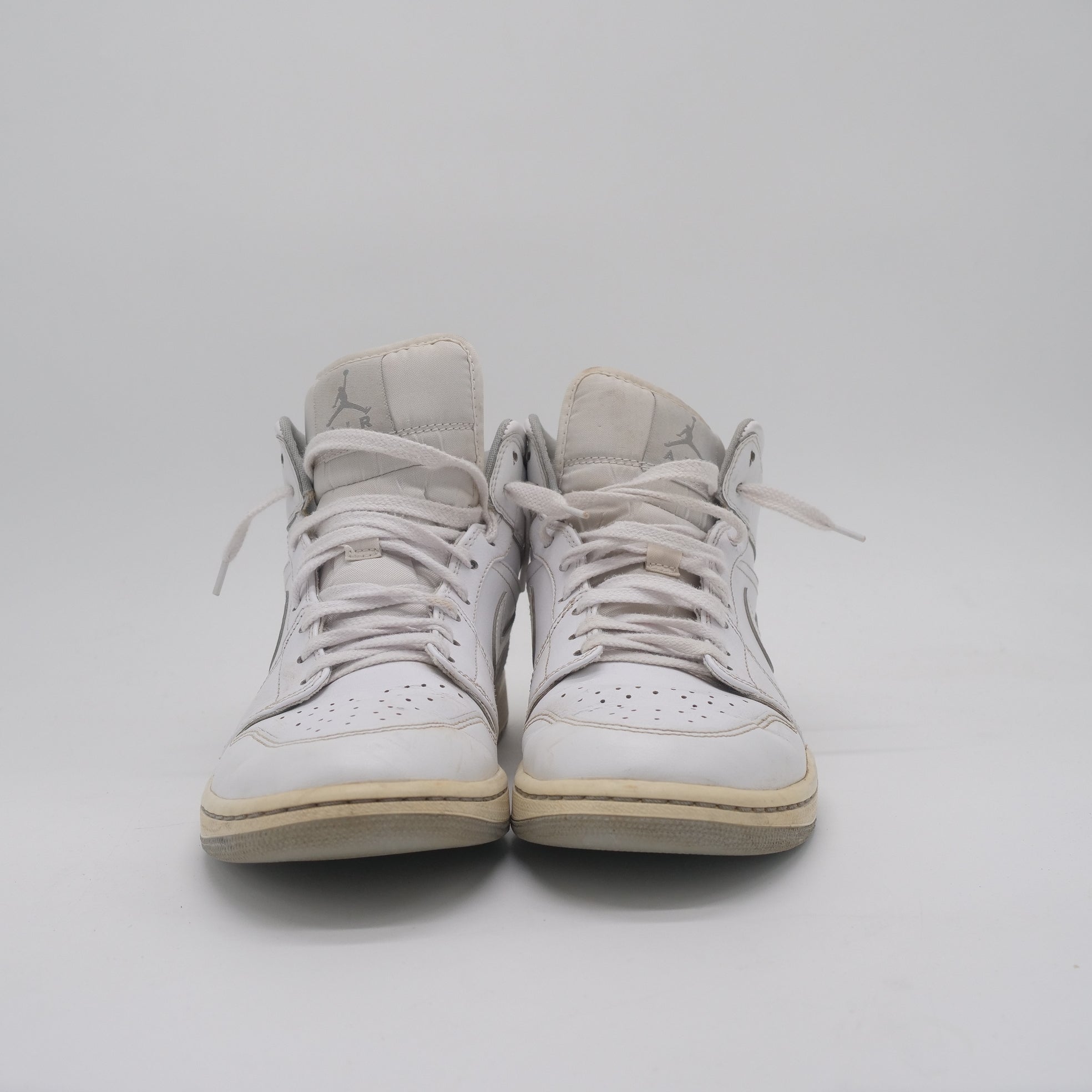 Air Jordan 1 Retro Mid White Wolf Grey - EU 44