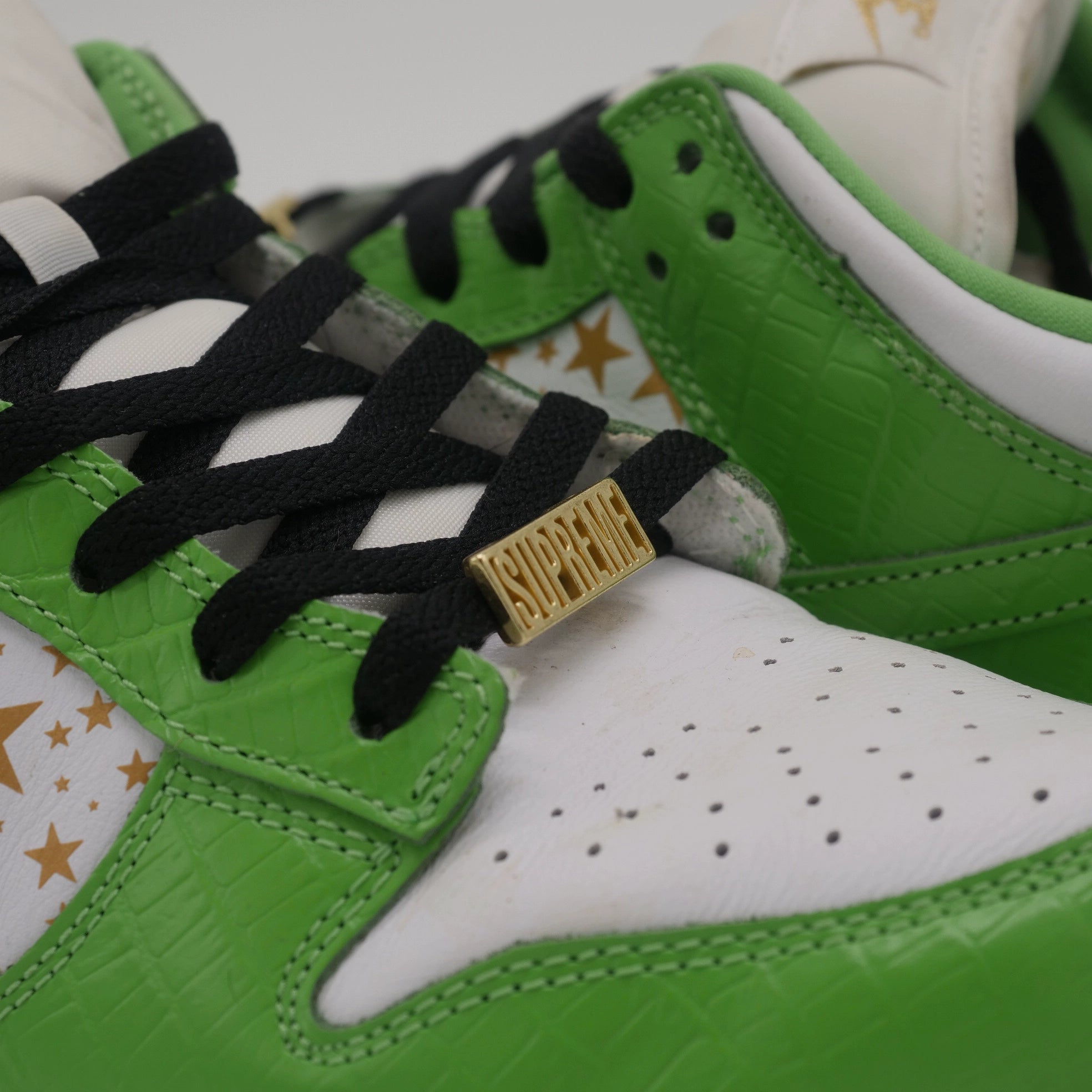Nike SB Dunk Low x Supreme Stars Mean Green - EU 44