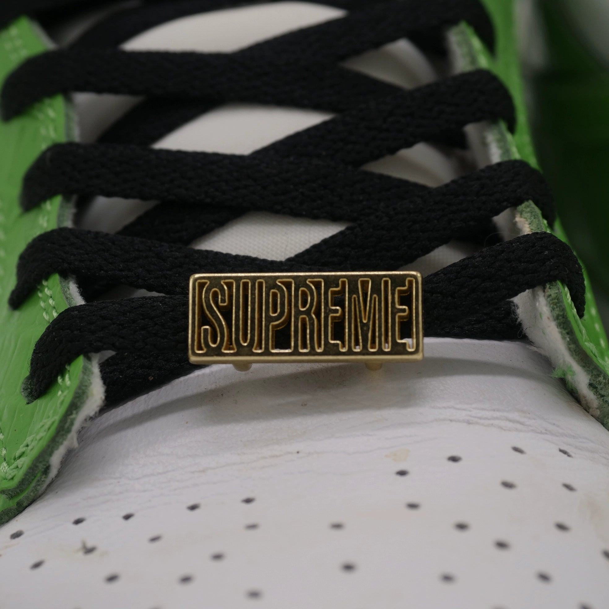 Nike SB Dunk Low x Supreme Stars Mean Green - EU 44