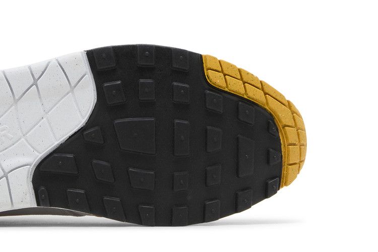 Nike Air Max 1 Essential University Gold - FZ5808-100