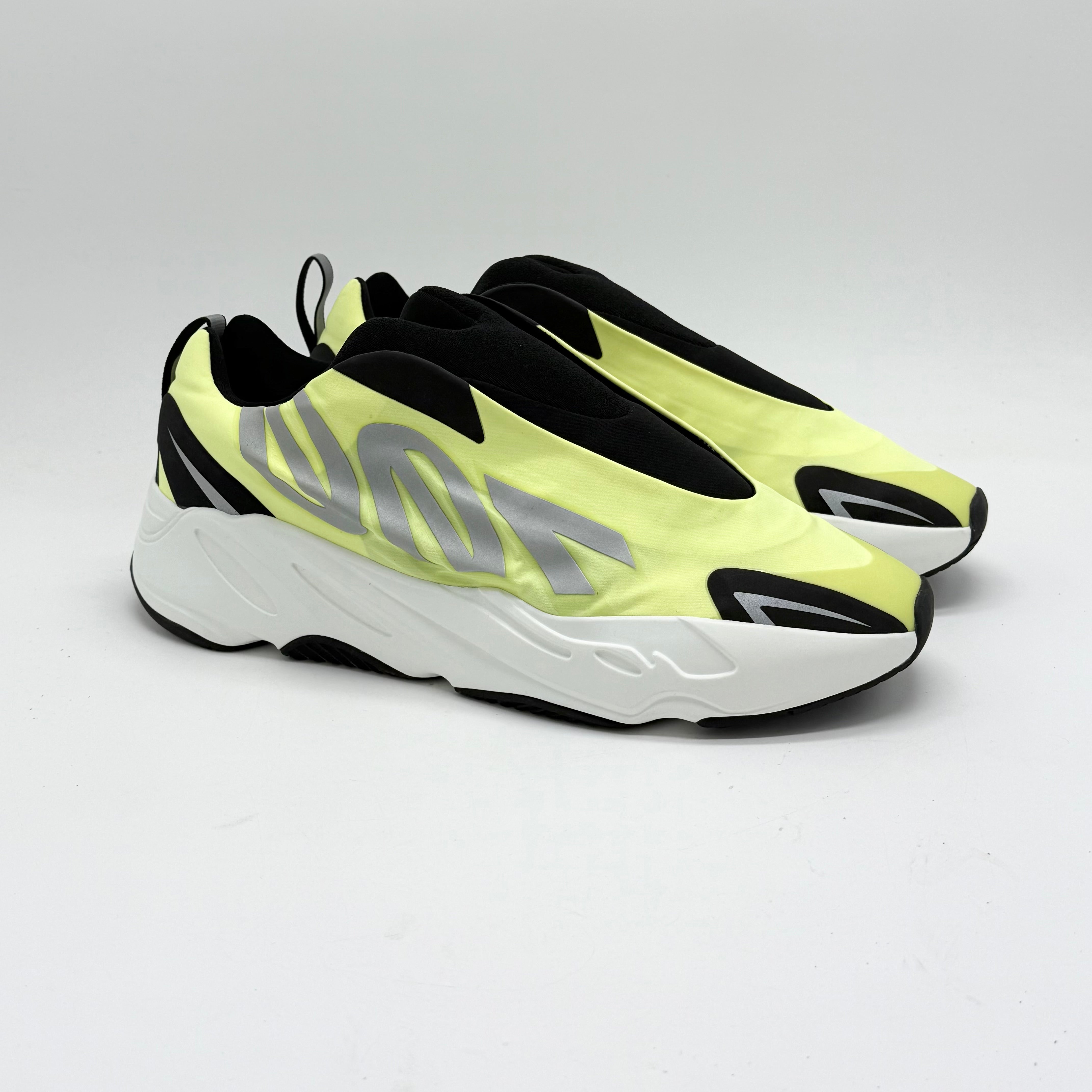 Adidas Yeezy Boost 700 MNVN Laceless Phosphor EU 50