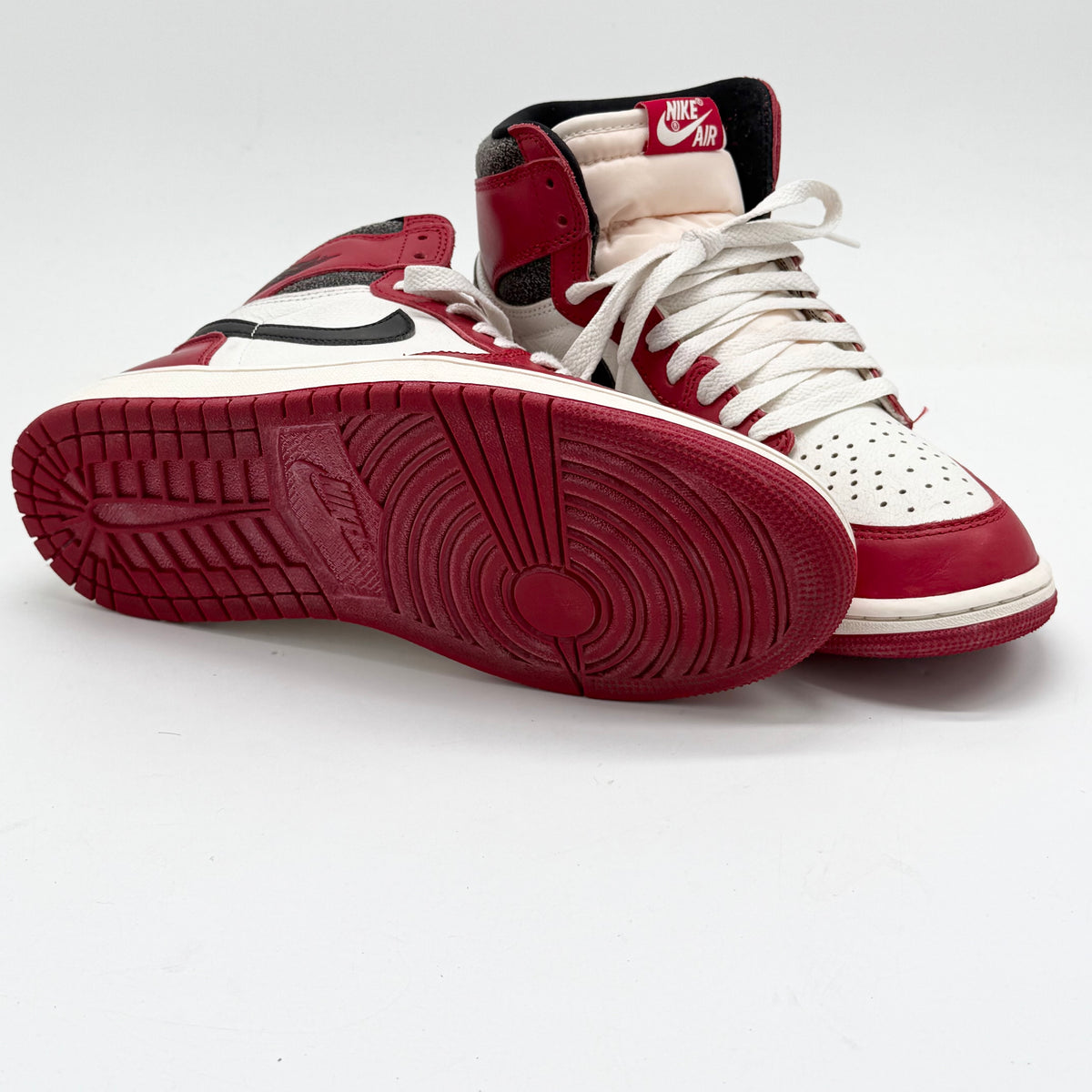 Nike Air Jordan 1 High Chicago Lost And Found EU 42