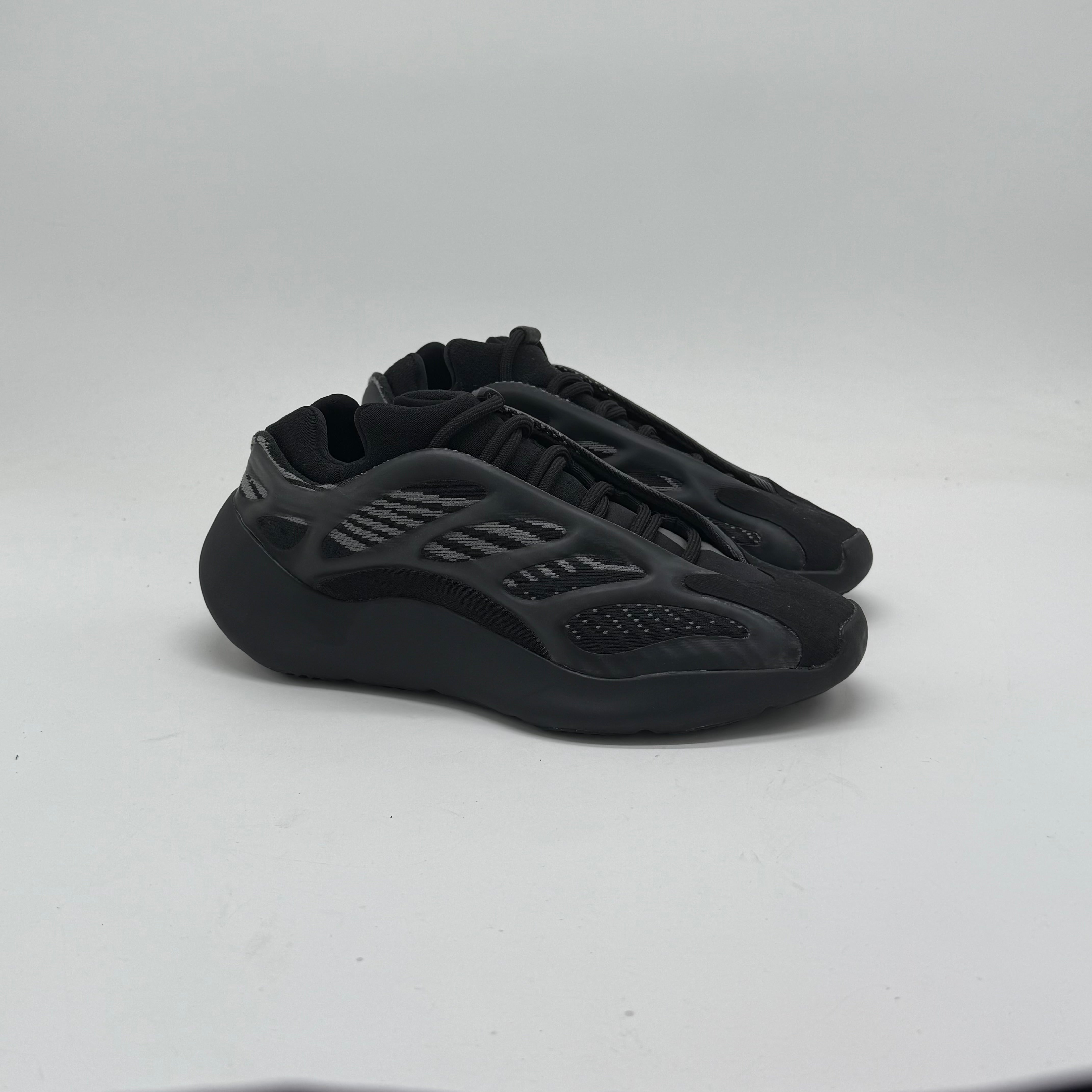 Adidas Yeezy 700 V3 Dark Glow EU 39 1/3