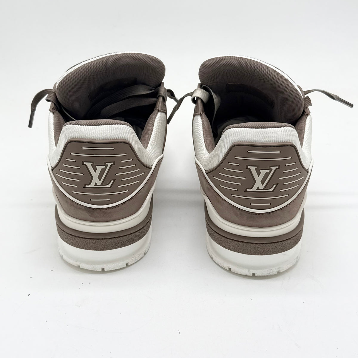 LV Trainer Sneaker Taupe EU 43