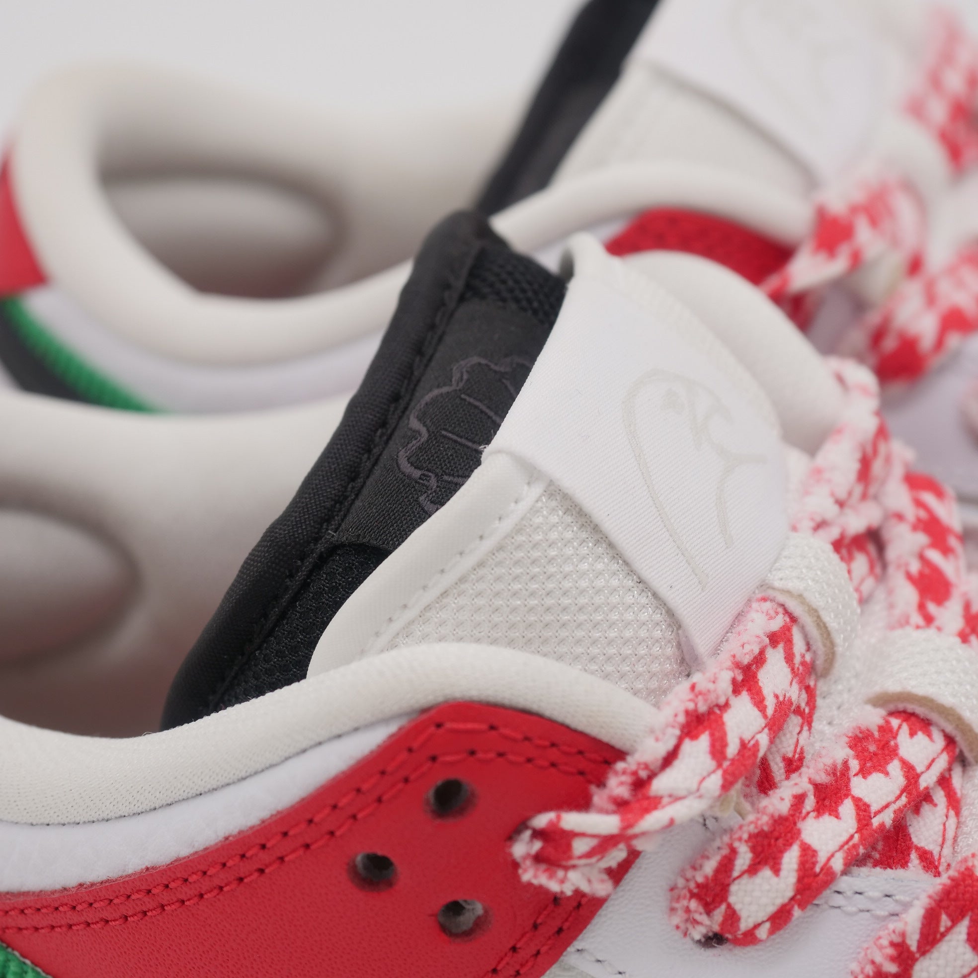 Nike SB Dunk Low Frame Skate Habibi - EU 44