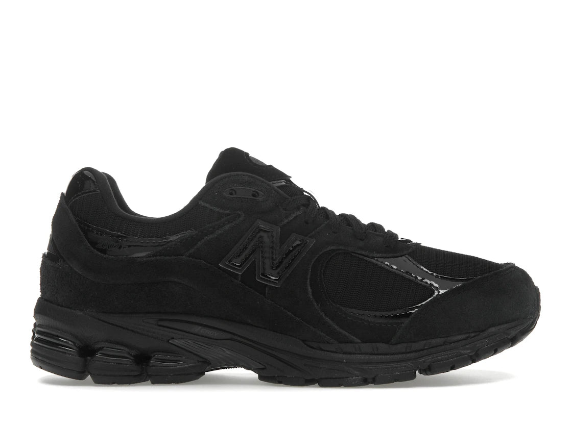 New Balance 2002R Triple Black - M2002RZB
