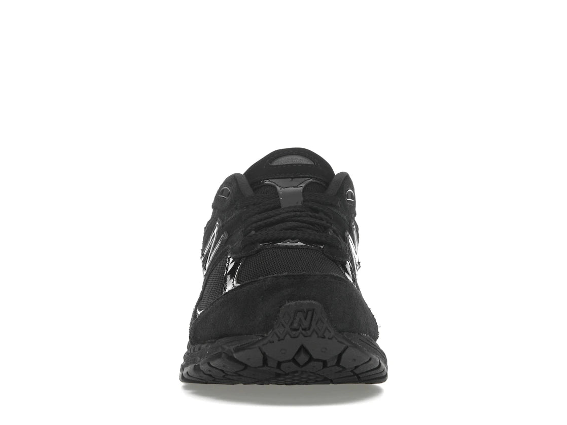 New Balance 2002R Triple Black - M2002RZB