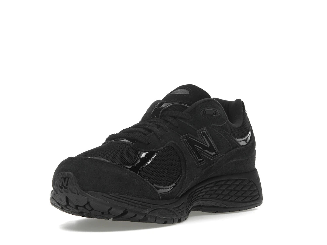 New Balance 2002R Triple Black - M2002RZB