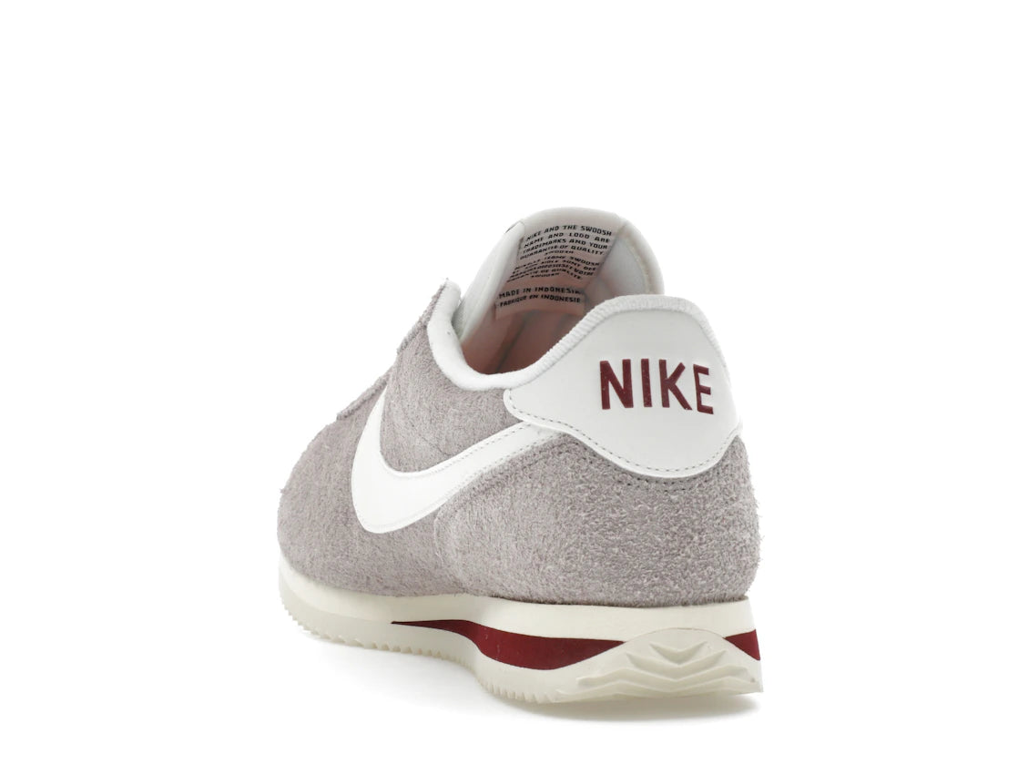 Nike Cortez SE Suede College Grey Dark Team Red Coconut Milk Sail - HF3142-001
