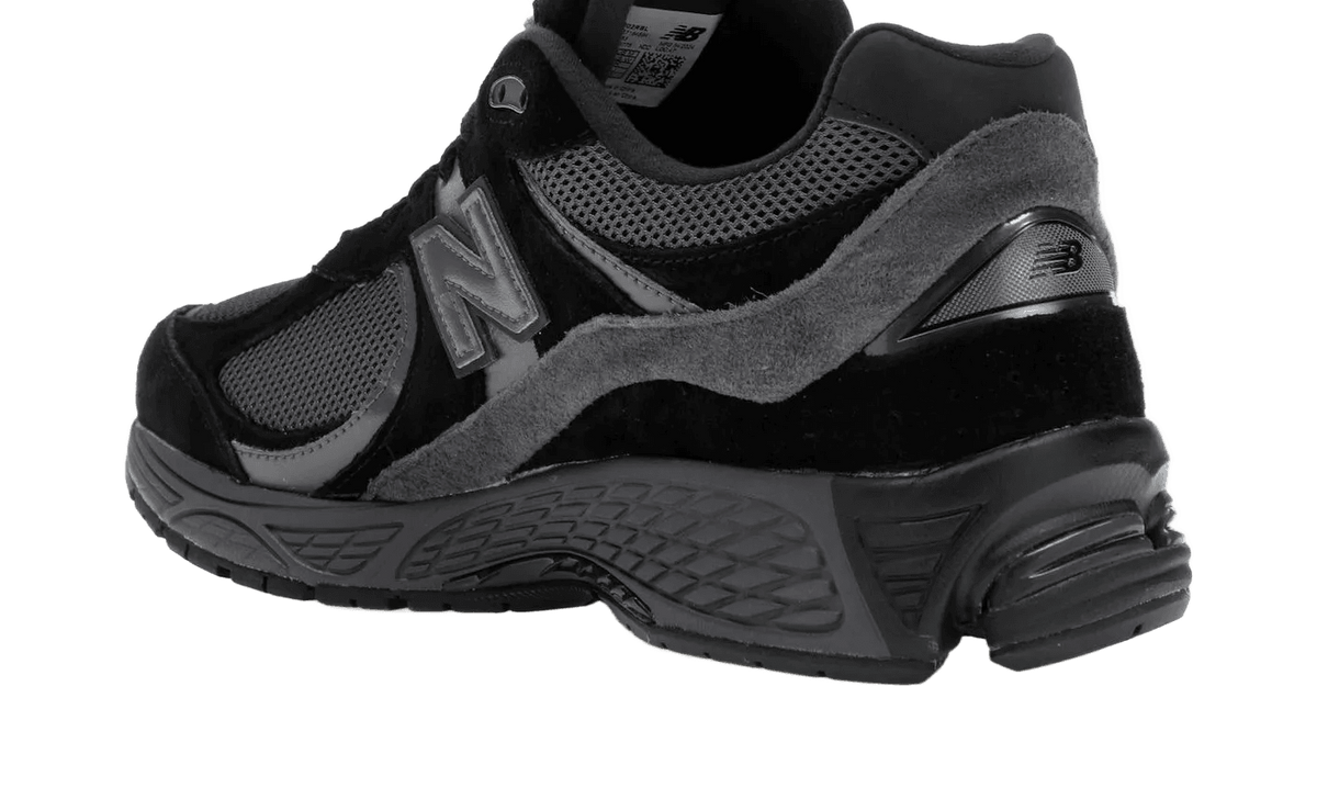 New Balance 2002R Black Dark Grey - M2002RBL