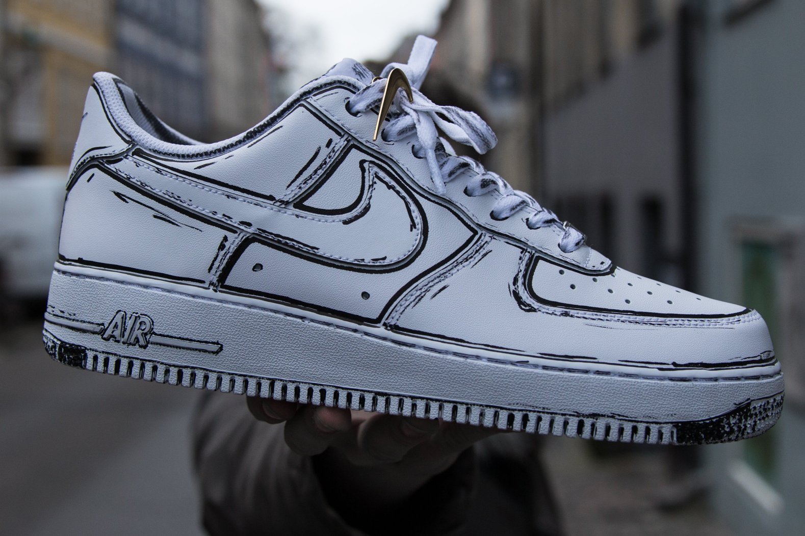 KarlsKicks - Another look at the custom painted lv Air force 1